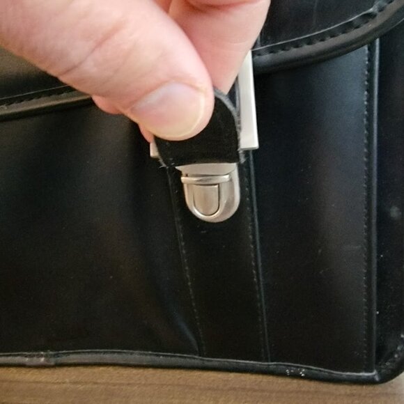 McKlein Flournoy Laptop Briefcase - Full Grain Cowhide Leather - Picture 6 of 9